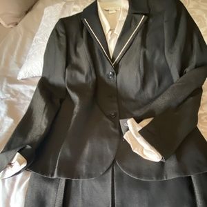 Collections for Le Suit